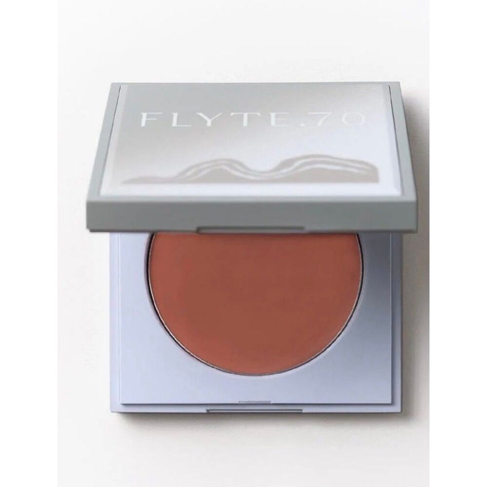 Flyte.70 HazyCheek.Crème RT:$36.00  Shade:Look of Love